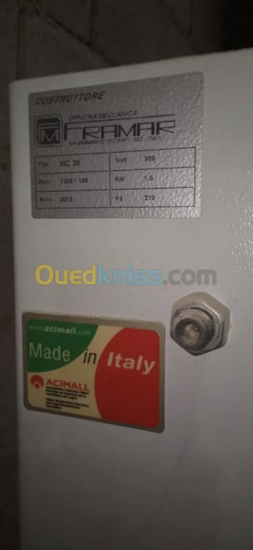 متريال تاع نجارة إيطالي نظيف ماشاء الل