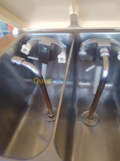  Carpigiani machine glace a crème