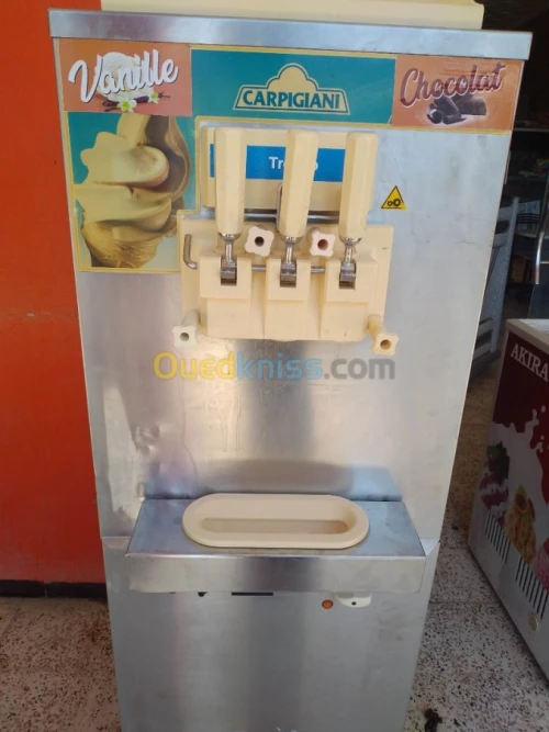  Carpigiani machine glace a crème