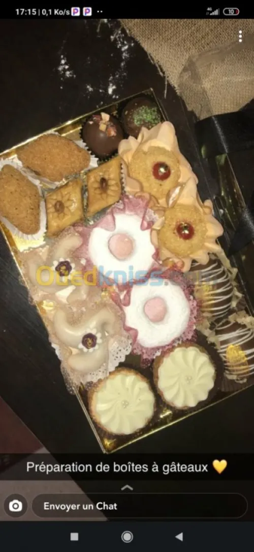 Gâteau traditionnelle et sec sur comma