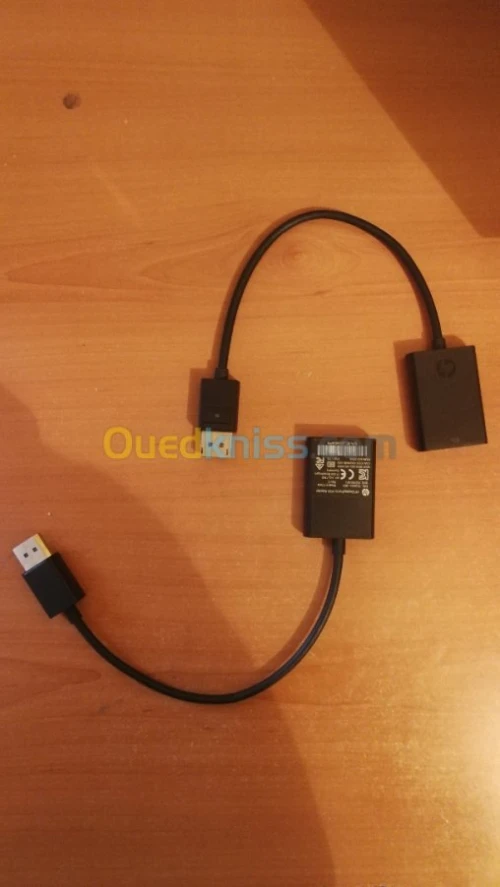 Adaptateur Display Port (DP) = VGA/DVI