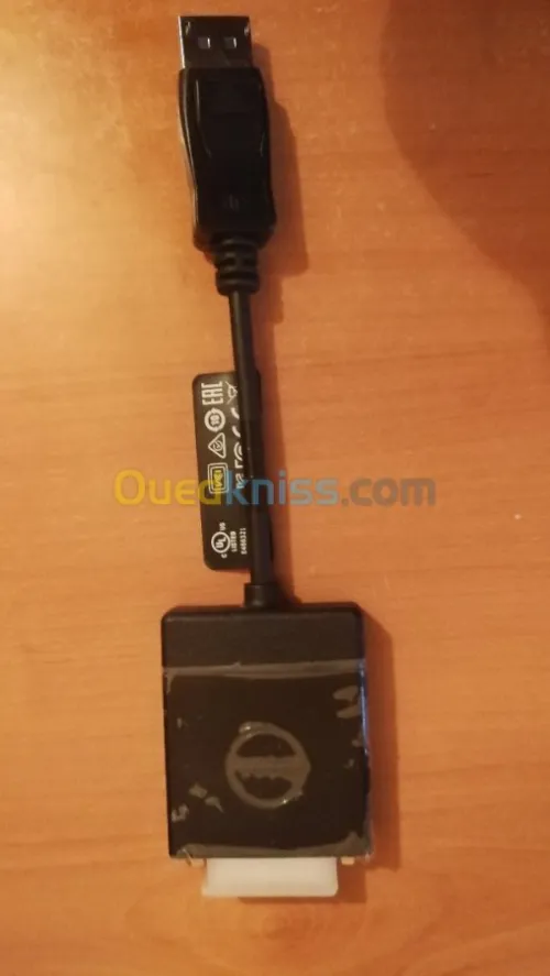Adaptateur Display Port (DP) = VGA/DVI