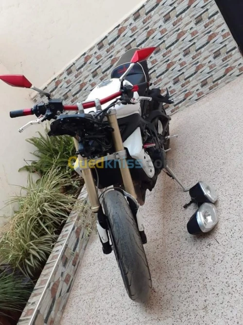 Triumph Triumph675