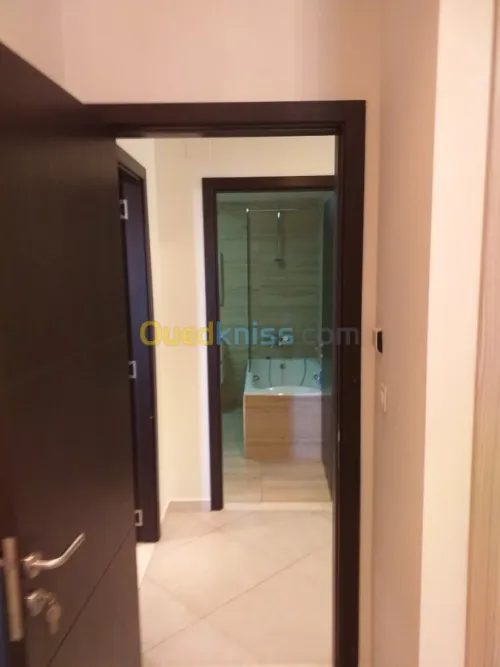 Location Appartement F4 Alger Hydra