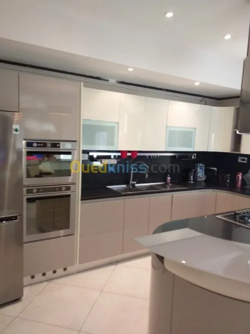 Location Appartement F4 Alger Hydra