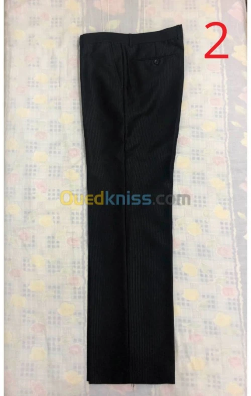 Costumes Forlux, Perre Cardi