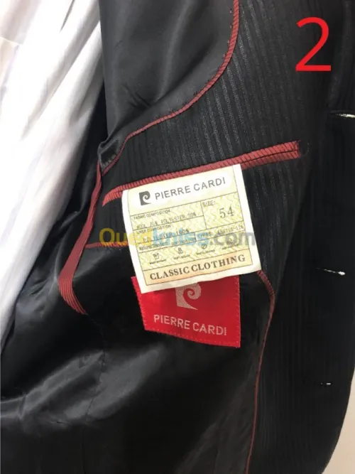 Costumes Forlux, Perre Cardi