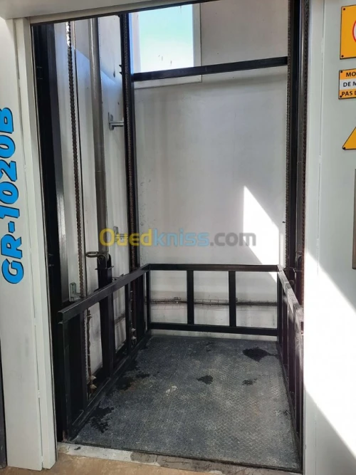 Fabrication monte-charge hydraulique fabrication sur mesure