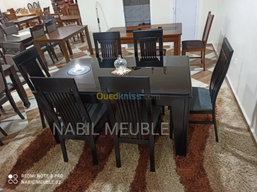 Table Hêtre 100% avec 6 chaises noire