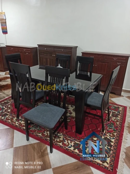 Table Hêtre 100% avec 6 chaises noire