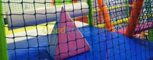 Manege interieur indoor playground 