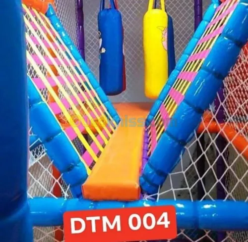 Manege interieur indoor playground 