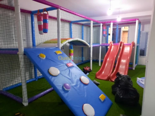 Manege interieur indoor playground 