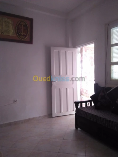 Location Studio Souk ahras Taoura