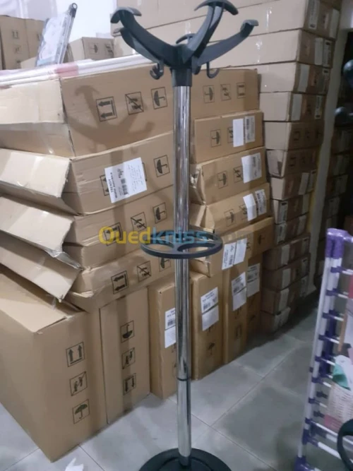 Sèche-linge, porte manteau,tabl à rep.