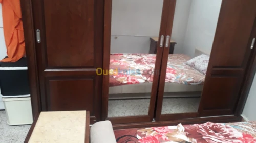 Vends Chambre à coucher bois hêtre