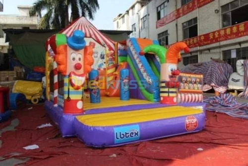 Toboggan et trampoline 