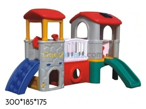 Toboggan et trampoline 
