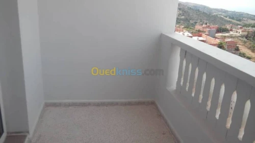 Location vacances Appartement F3 Tlemcen Souahlia