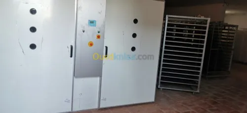 Couvoir capacité 63000/21000 par semai