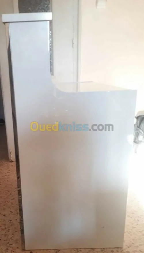 Bureau Bois Malaisien