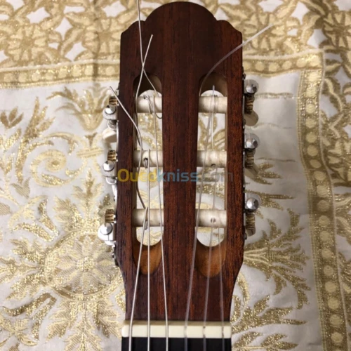 Guitare classique “Martinez”