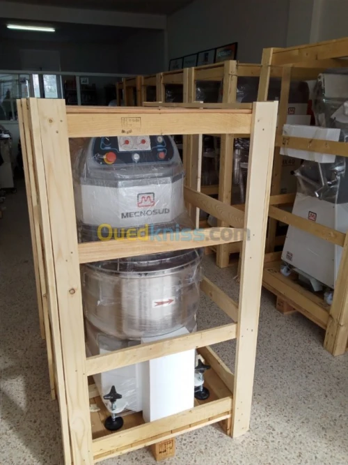 MATÉRIEL DE BOULANGERIE PÂTISSERIE