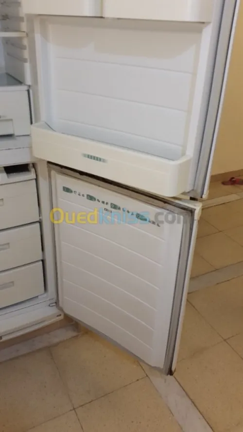 j'ai un refrigirateur de marqu ARISTON