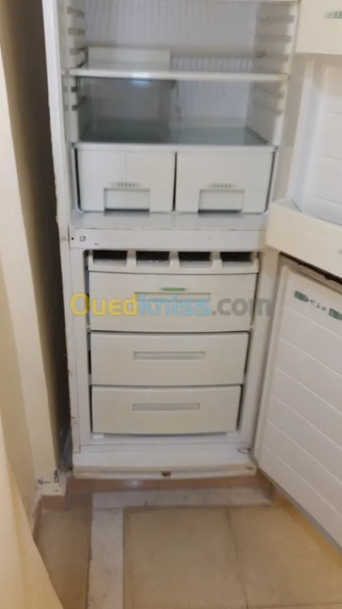 j'ai un refrigirateur de marqu ARISTON