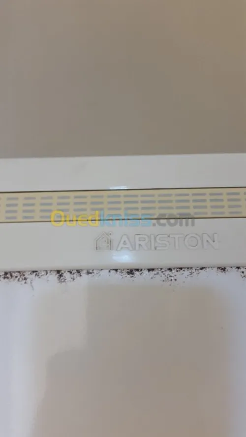 j'ai un refrigirateur de marqu ARISTON