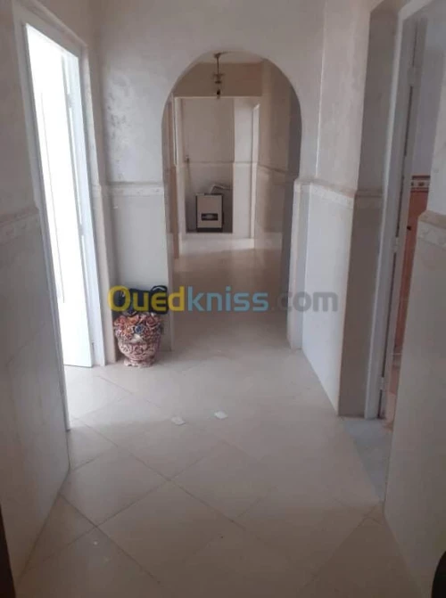 Location Appartement F4 Alger Bordj el bahri