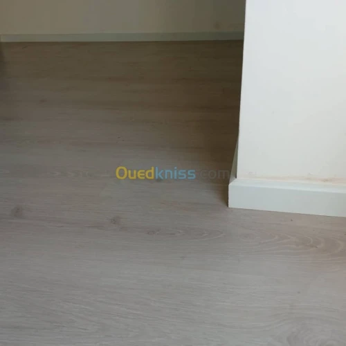 Pose du parquet stratifié