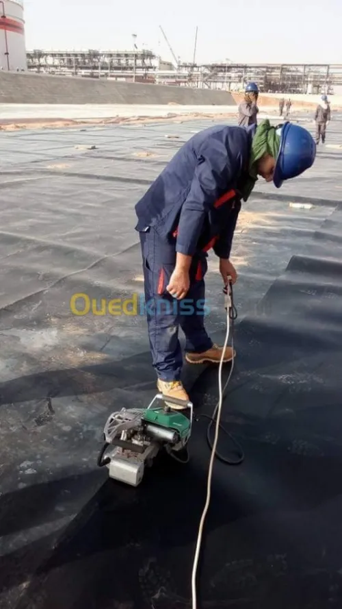 Geomembrane geocomposites, géotextiles