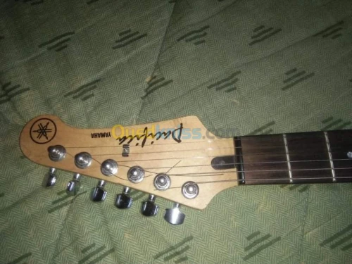 Guitare YAMAHA Pacifica 112xj