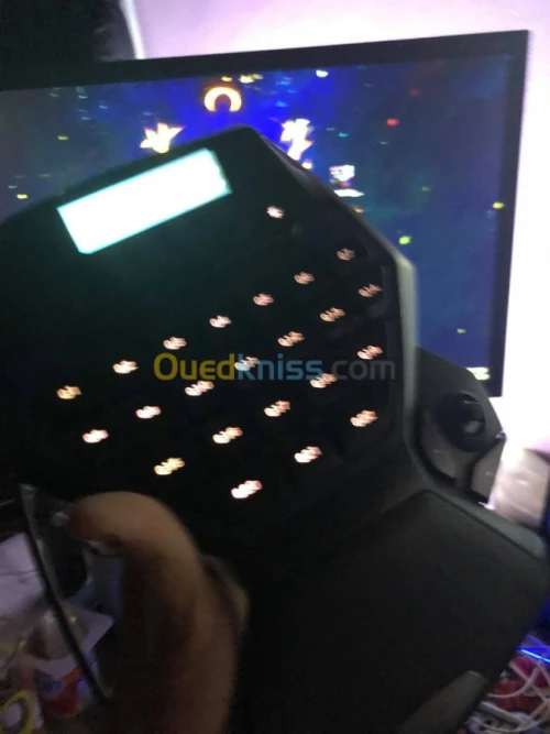 Logitech G13 clavier gaming programabl
