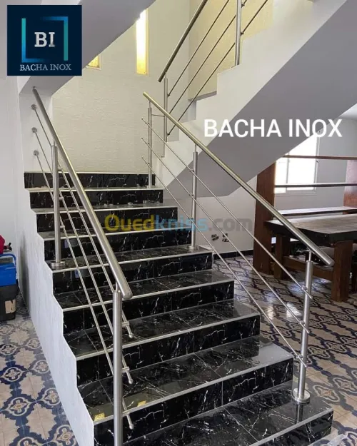 Rampe d'escalier en verre et en inox