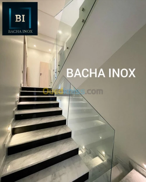 Rampe d'escalier en verre et en inox