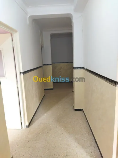 Location Niveau De Villa F4 Ain defla Miliana