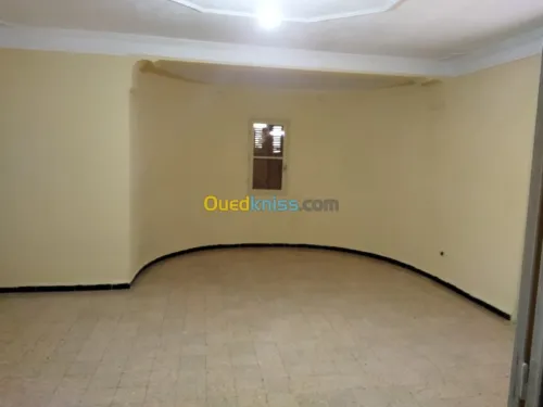 Location Niveau De Villa F4 Ain defla Miliana
