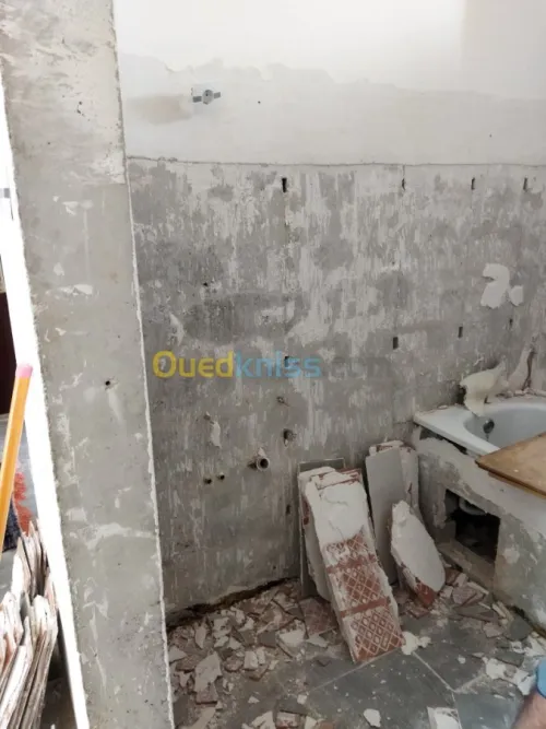 Décapage et piquage des appartements