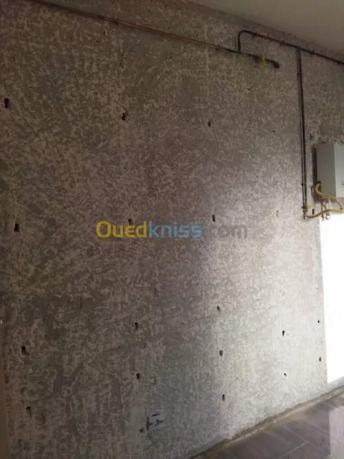 Décapage et piquage des appartements