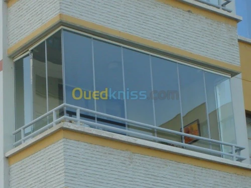 Les séparations de bureau en aluminium