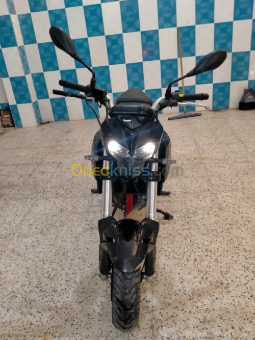 Benelli  Tnt 135