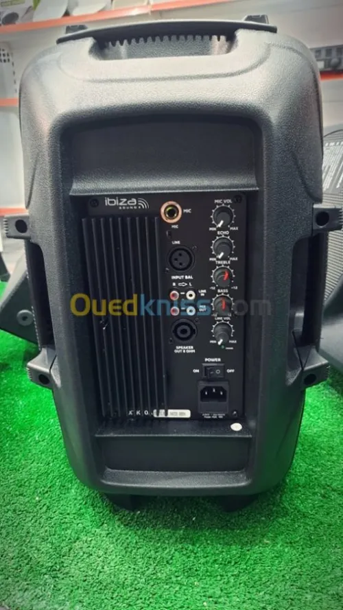 Ibiza XTK 10A - Enceinte amplifiée 300