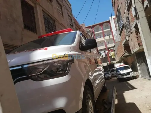 بيع سيارة الاسعاف حسب طلب 