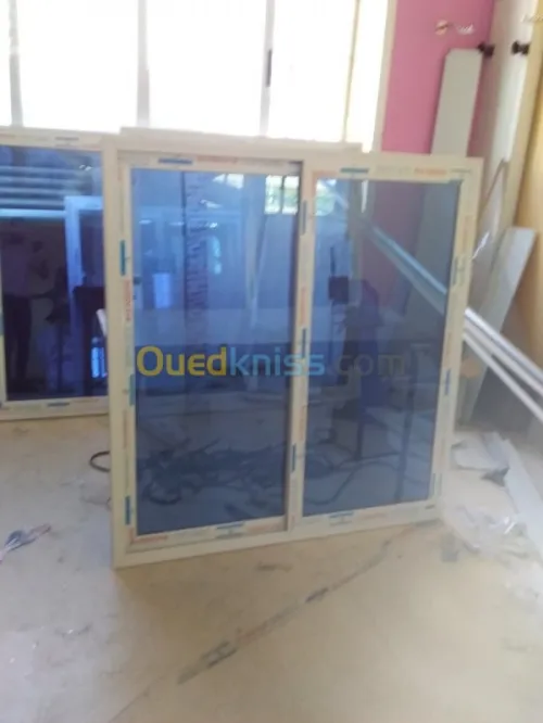 Les séparations de bureau en aluminium