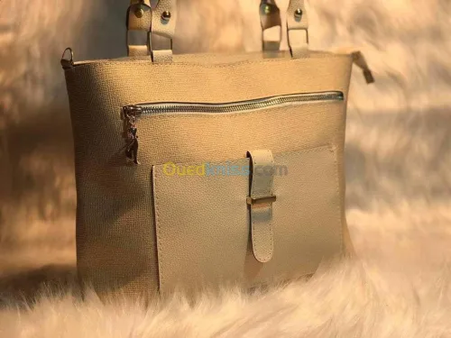 Sacs à main et pochettes 