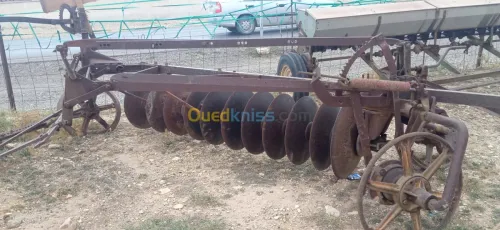 déchaumeuse mccormick  