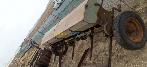 déchaumeuse mccormick  