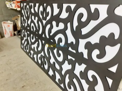 Découpe Forex Aluco Plixi PMMA 